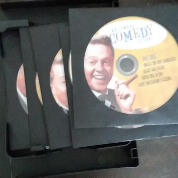 Vintage Set Of Twelve DVDs With Over 50 Movies! - Picture 5 of 14